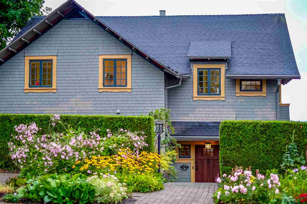 177 E Carisbrooke Road, North Vancouver, BC, V7N 1N1 R2204324 Kyla