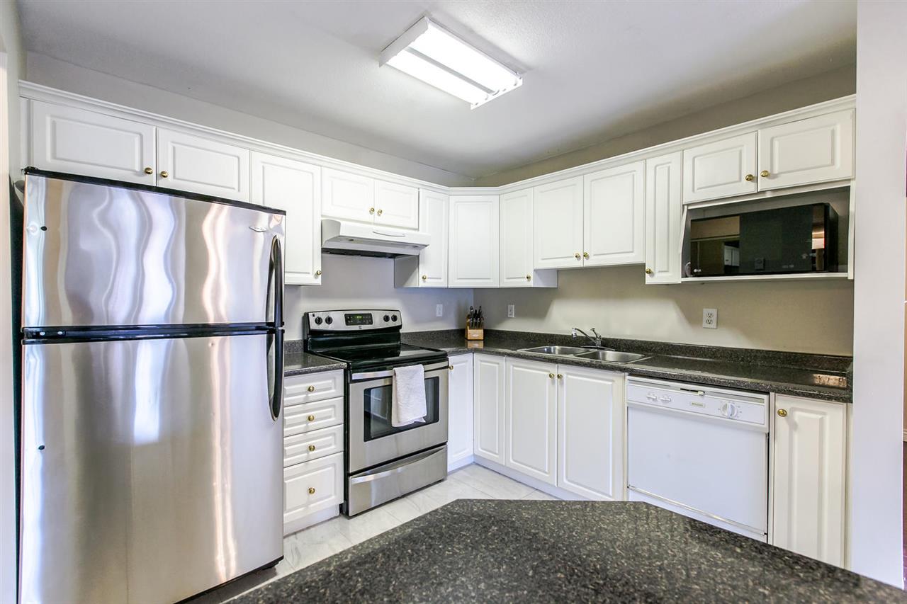 202, 33480 Ferguson Way, Abbotsford, BC, V2S 8G1 R2207863