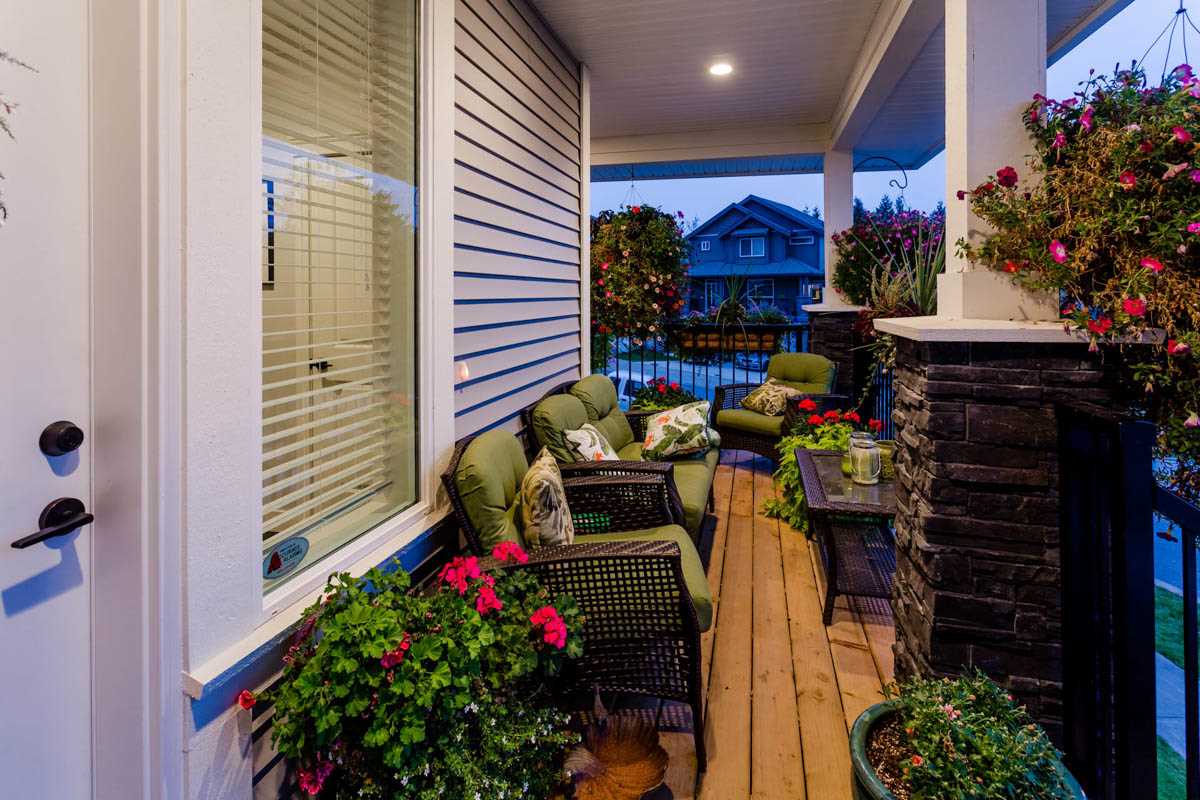 23575 Larch Avenue, Maple Ridge, BC, V4R 0E4 R2213976 Zare & Associates