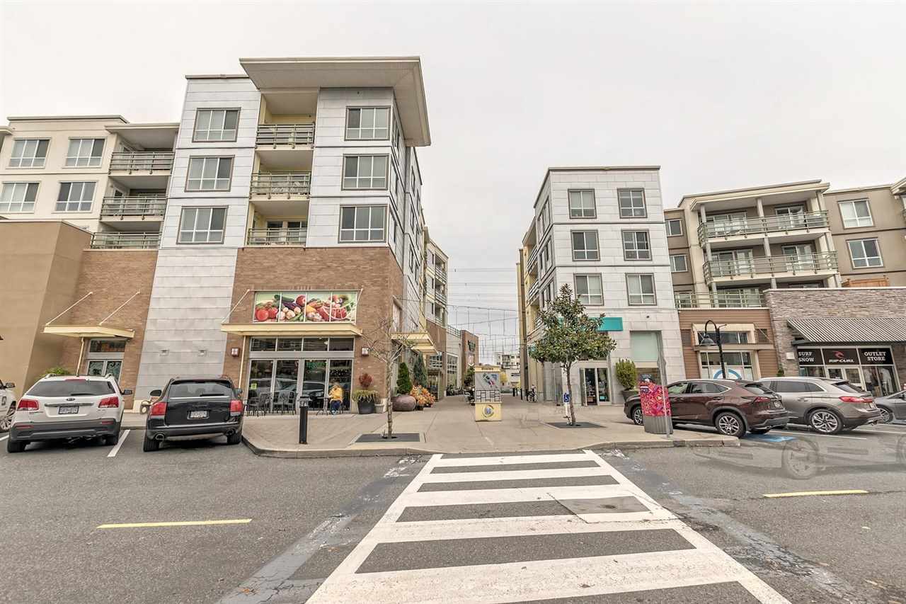 417, 15745 Croydon Drive, Surrey, BC, V3S 2L5 R2218570 Mick McLennan