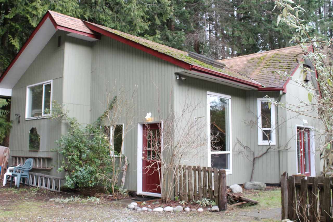 3576 Beach Avenue, Roberts Creek, BC, V0N 2W2 R2233449 Fran Miller Personal Real Estate