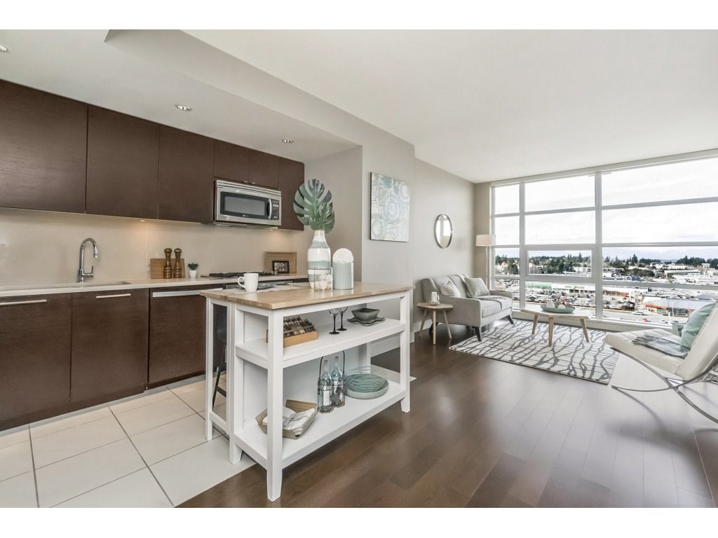 1105 15152 Russell Avenue, White Rock, BC, V4B 0A3 R2243217 Patti