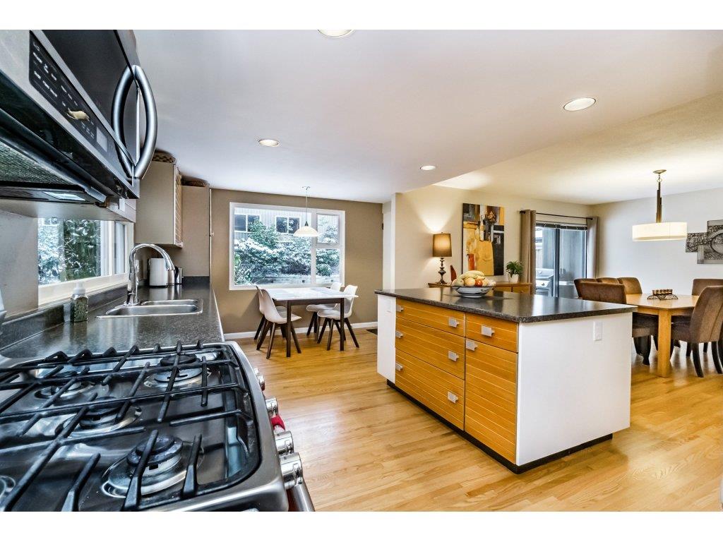 407 Queens Avenue, New Westminster, BC, V3L 1K2 R2242590 Patti and Wes Goss