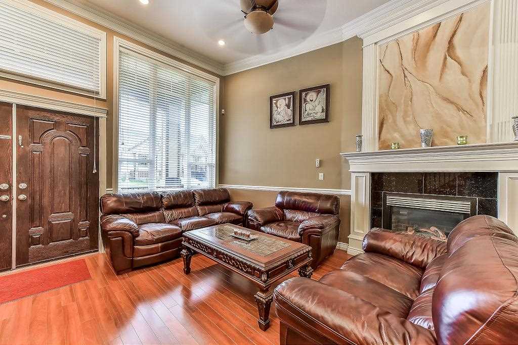 7557 143B Street, Surrey, BC, V3W 1E1 R2248709 Parveen Khan