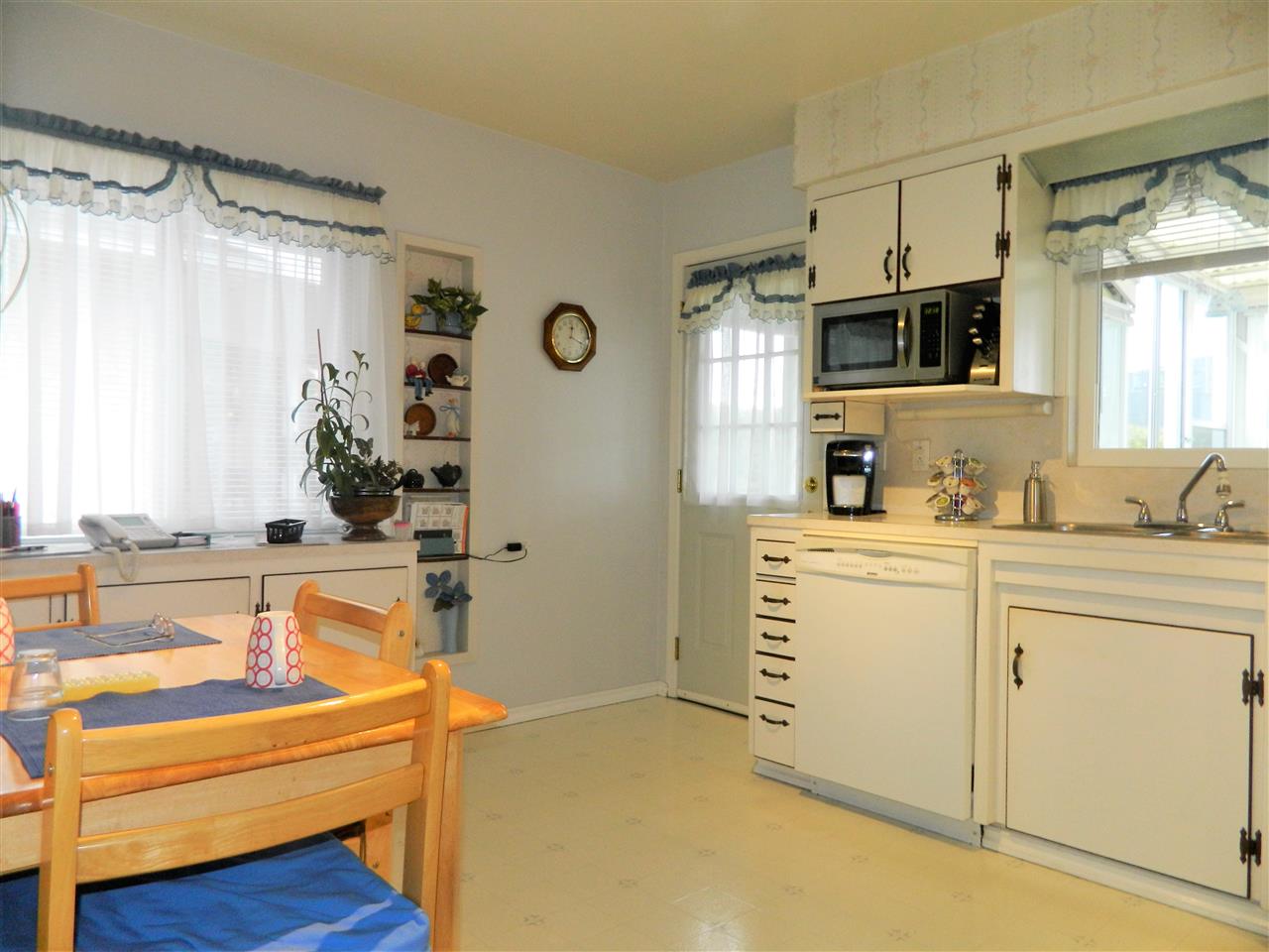 4542 Brentlawn Drive, Burnaby, BC, V5C 3V1 R2249981 Neufeld Real Estate