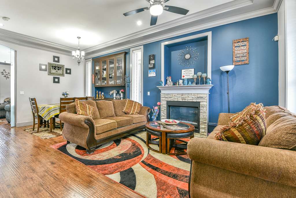 13090 60 Avenue, Surrey, BC, V3X 2L7 R2254687 Deborah Araujo