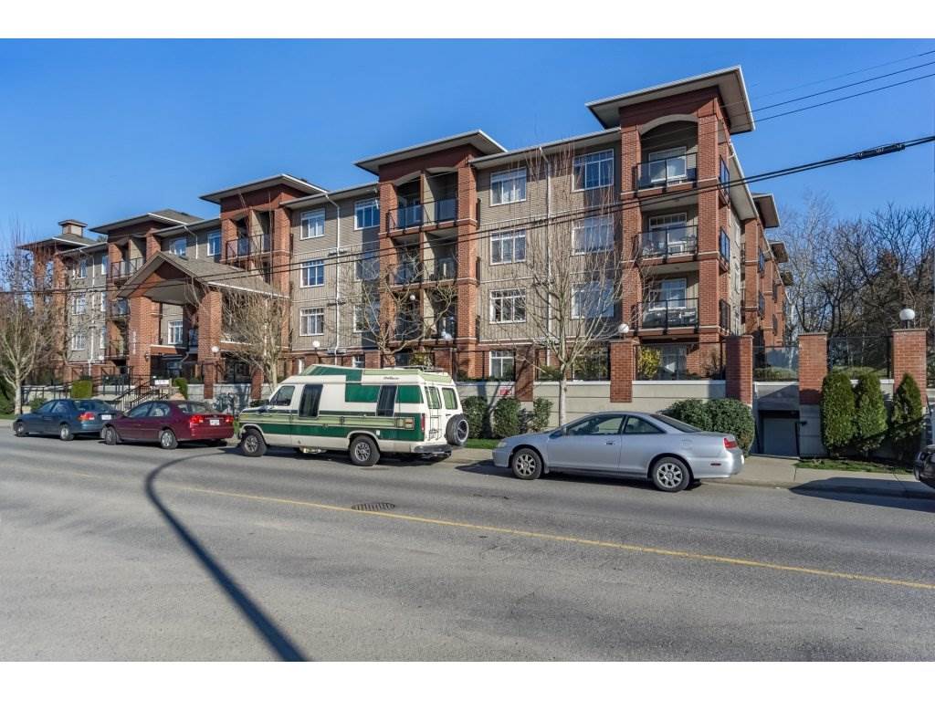 # 302 5516 198 Street, Langley, BC | R2259266 | Matt ...