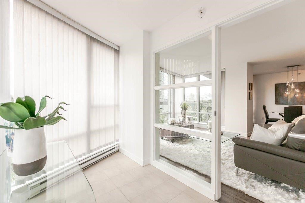  306 1495 Richards Street, Vancouver,