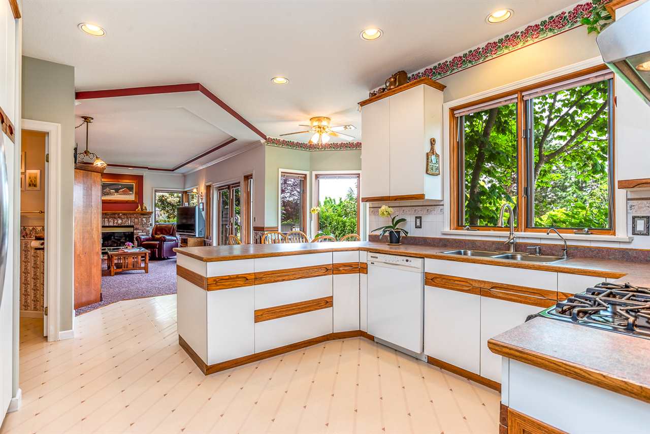 cedar gates & arbours - premium fence company cedar gate