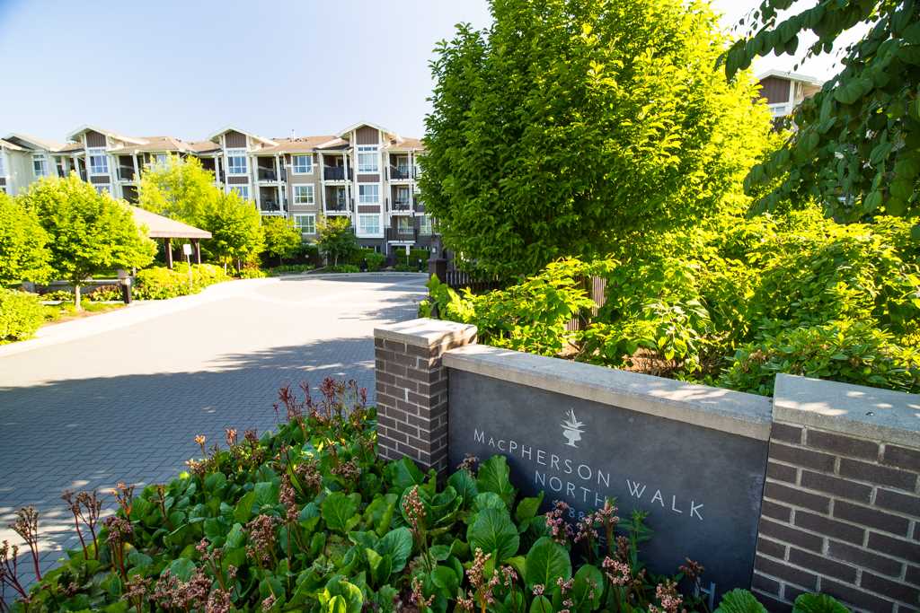 411, 5788 Sidley Street, Burnaby, BC, V5J 0E4 R2271079 Keith Strang