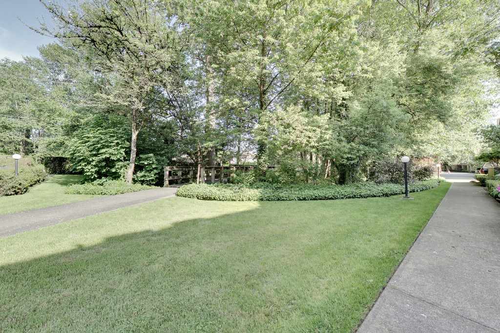  16 12172 72 Avenue, Surrey, BC R2270387 Kaushakis Real Estate