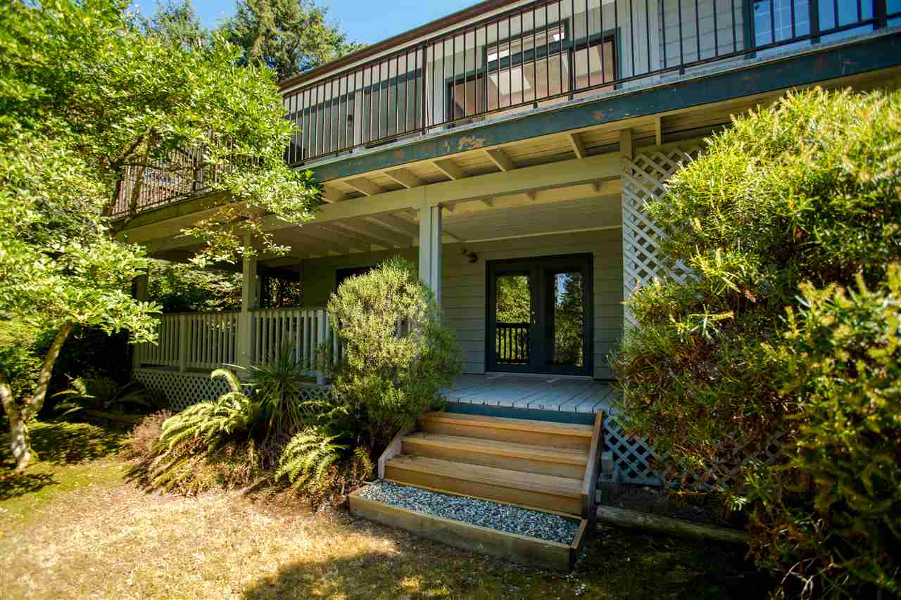 1523 Grandview Road, Gibsons, BC, V0N 1V5 R2295653 Fran Miller