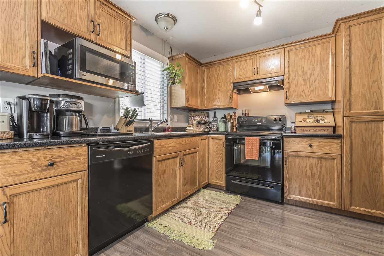 8 45873 Lewis Avenue, Chilliwack, BC, V2P 3C3 R2297542 Adams Real