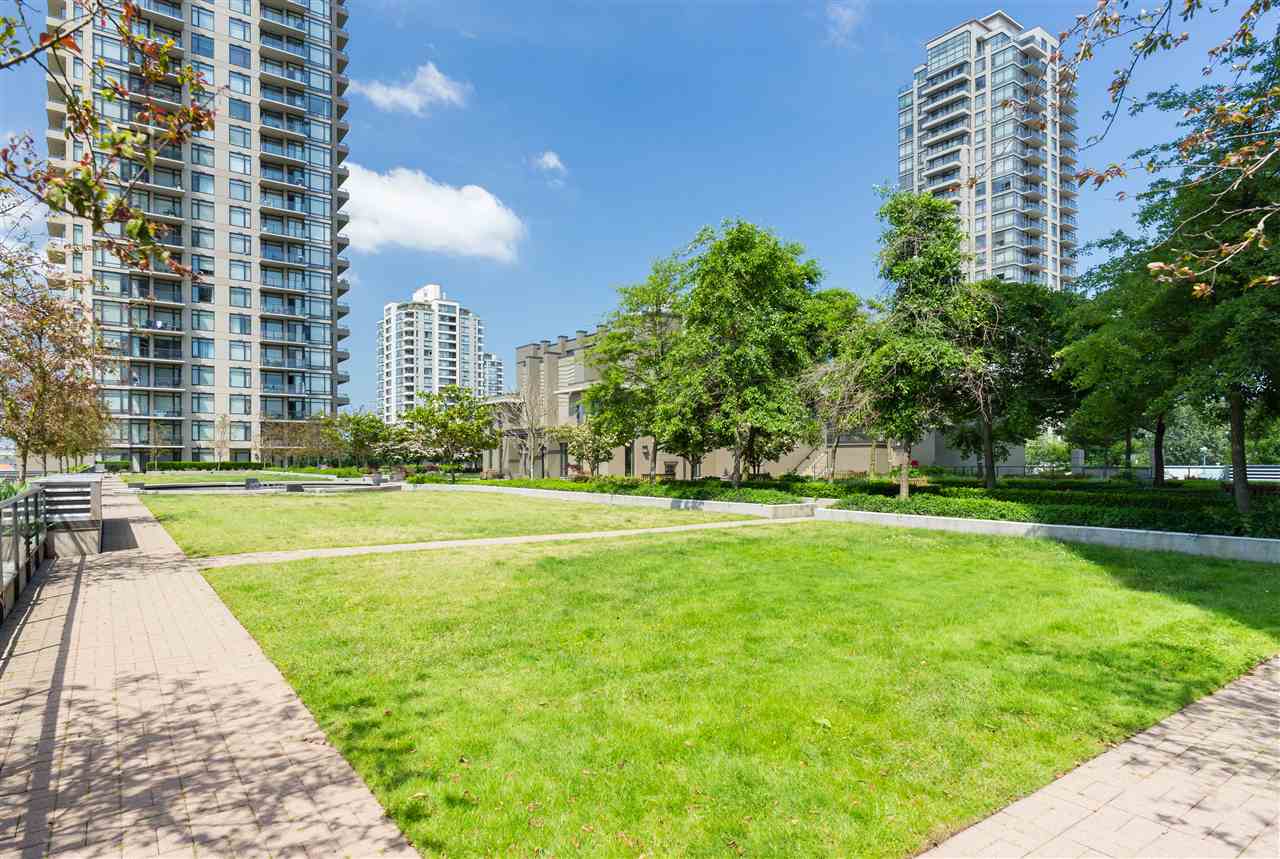 1704 2345 Madison Avenue, Burnaby, BC R2302453 Ross Woo Personal Real Estate Corporation 1704 2345 Madison Avenue, Burnaby, BC R2302453 Ross Woo Personal Real Estate Corporation