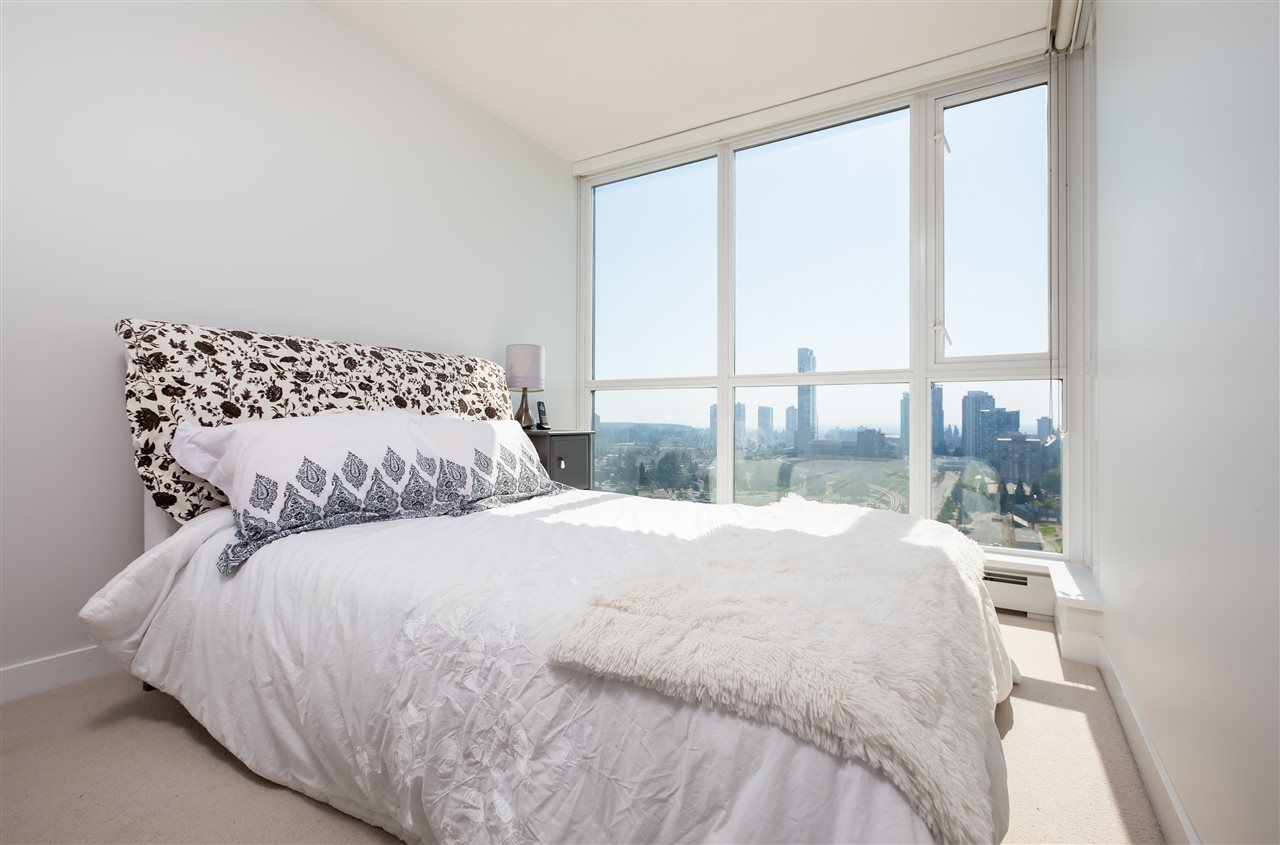  2304 10777 University Drive, Surrey, BC R2305566 Simon Lai