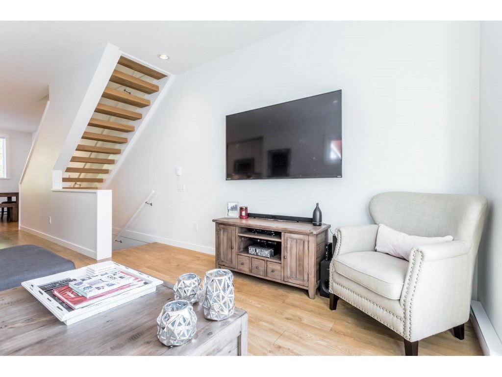  16 19159 Watkins Drive, Surrey, BC R2310156 David Foxwell