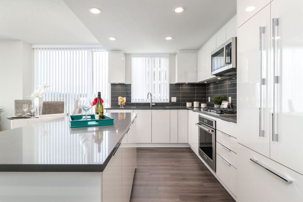 # 1307 3100 Windsor Gate, Coquitlam, BC | R2310567 ...