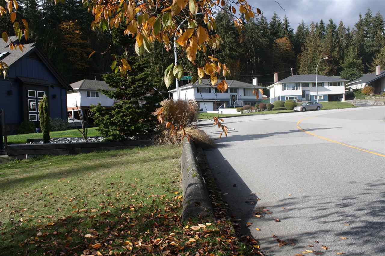 851 Glencoe Drive, Port Moody, BC, V3H 1G7 R2318669 Team Haig