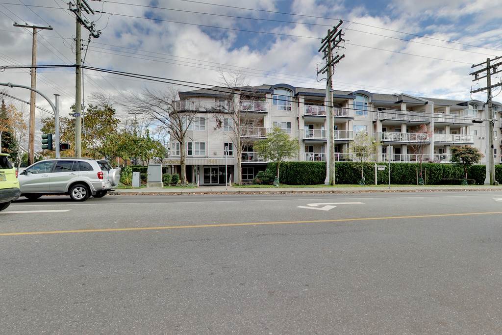 113 1588 Best Street, White Rock, BC, V4B 4G1 • R2321562 • Whitestone