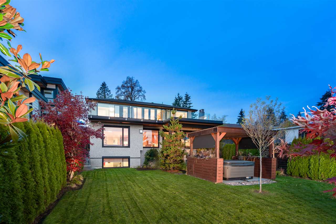 847 Drayton Street, North Vancouver, BC, V7L 2C2 R2322855 Lara Davis