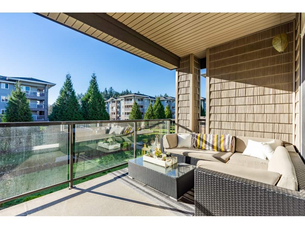 206 33338 Mayfair Avenue, Abbotsford, BC, V2S 0A4 R2323099 Compass