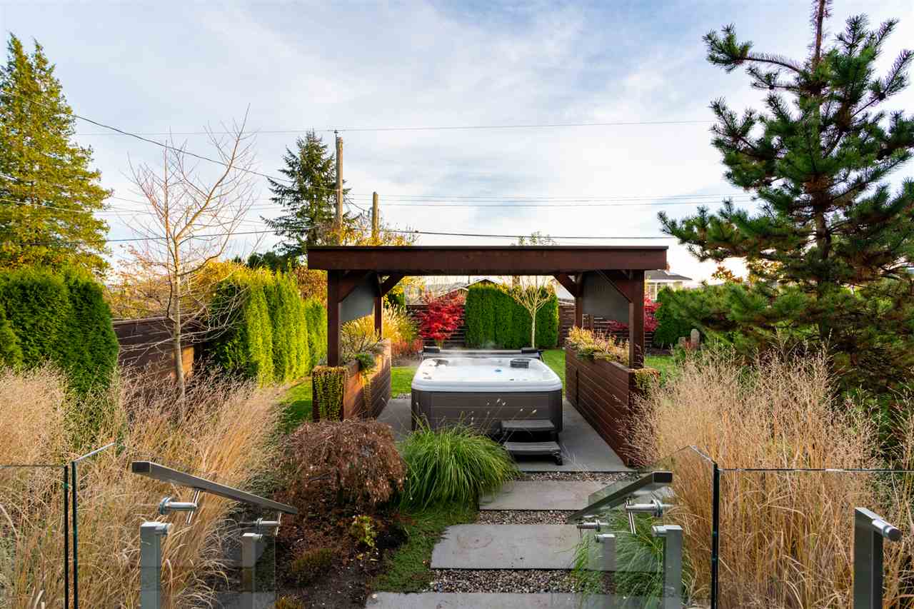 847 Drayton Street, North Vancouver, BC, V7L 2C2 R2322855 Lara Davis