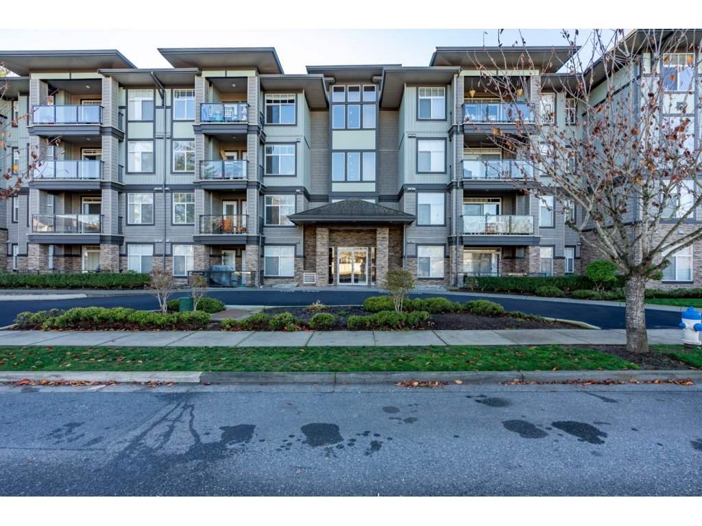 206 33338 Mayfair Avenue, Abbotsford, BC, V2S 0A4 R2323099 Compass