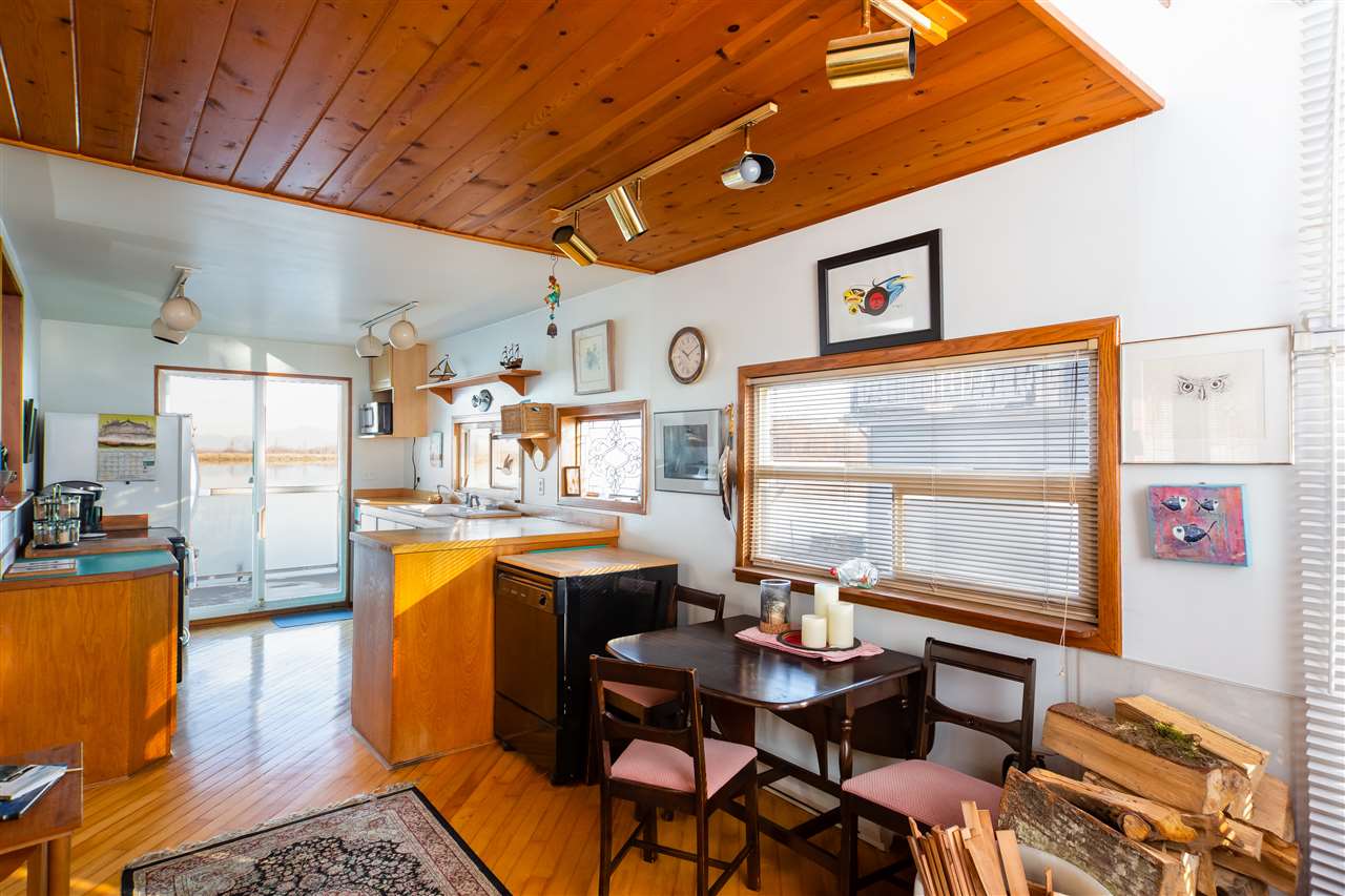  6 3871 W River Road,