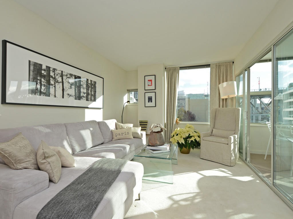 702 1501 Howe Street, Vancouver, BC R2325497 Appleby & Associates 702 1501 Howe Street, Vancouver, BC R2325497 Appleby & Associates