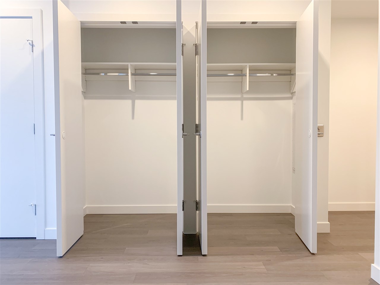  2209 6098 Station Street, Burnaby, BC R2327636 Keith Strang