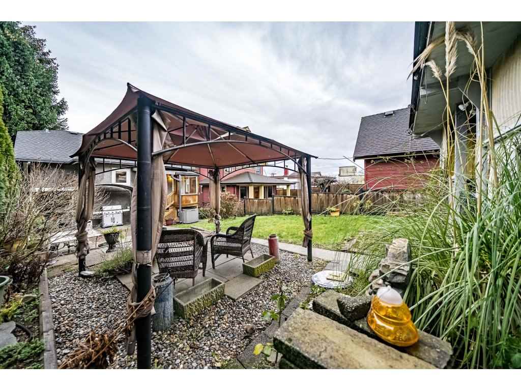 1109 Seventh Avenue, New Westminster, BC, V3M 2J6 R2328354 Gloria