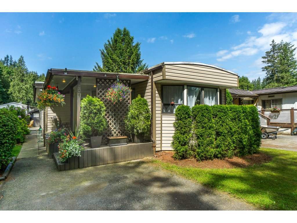 201 45835 Sleepy Hollow Road, Cultus Lake, BC, V2R 4Y6 R2329597