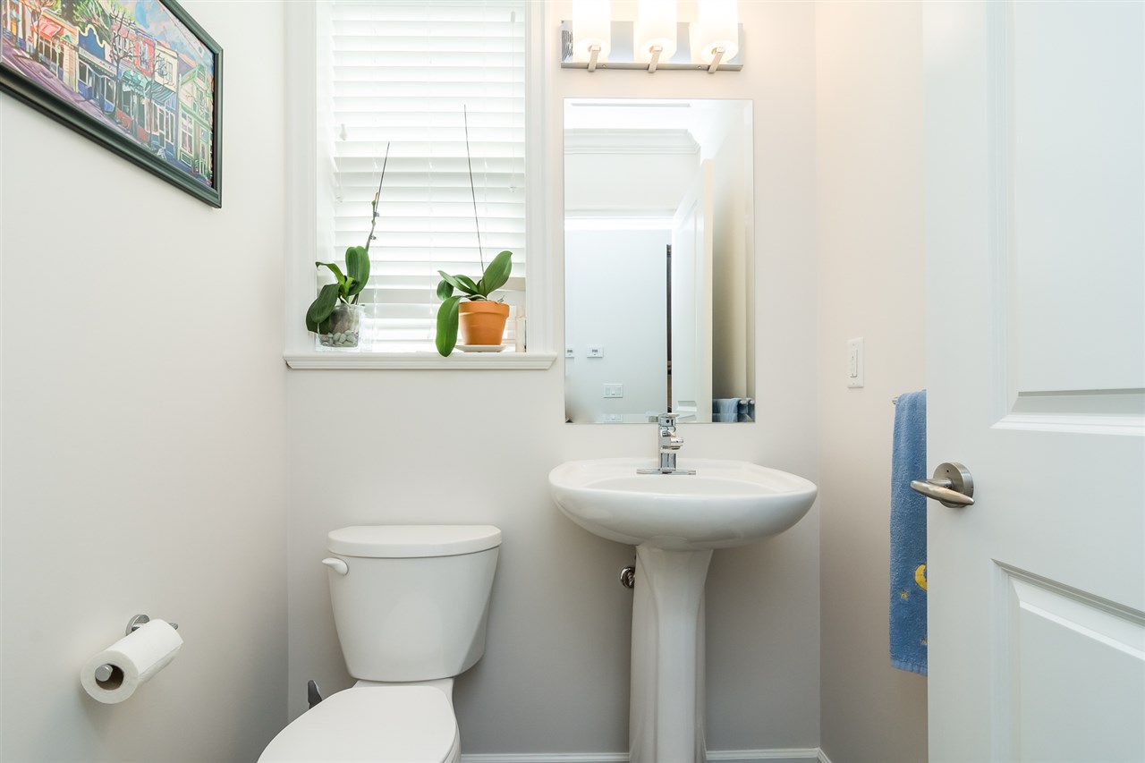 6855 208a Street Langley Bc R2337656 3 Bathrooms An