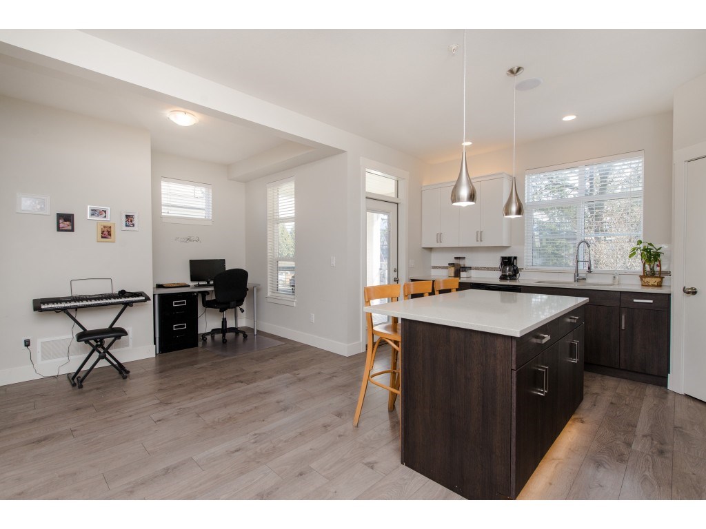 11 46570 Macken Avenue Chilliwack Bc R2343763 David Shin North Vancouver Realtor