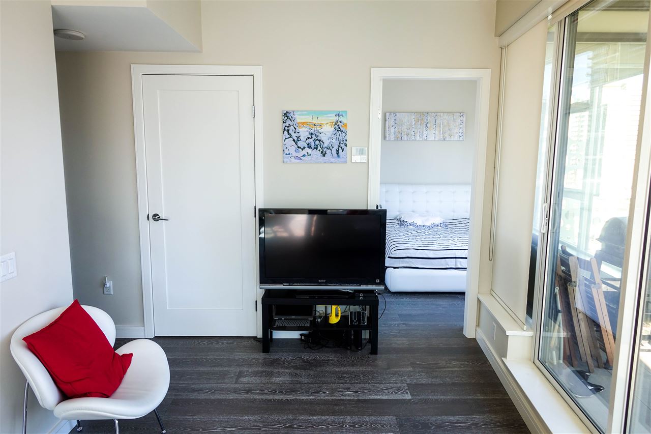 702 1221 Bidwell Street, Vancouver, BC, V6G 0B1 R2353633 Rosy Yung