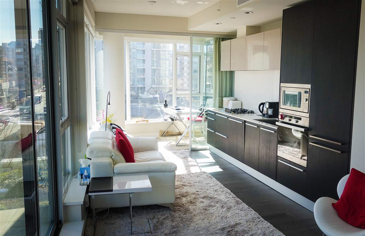 702 1221 Bidwell Street, Vancouver, BC, V6G 0B1 R2353633 Rosy Yung