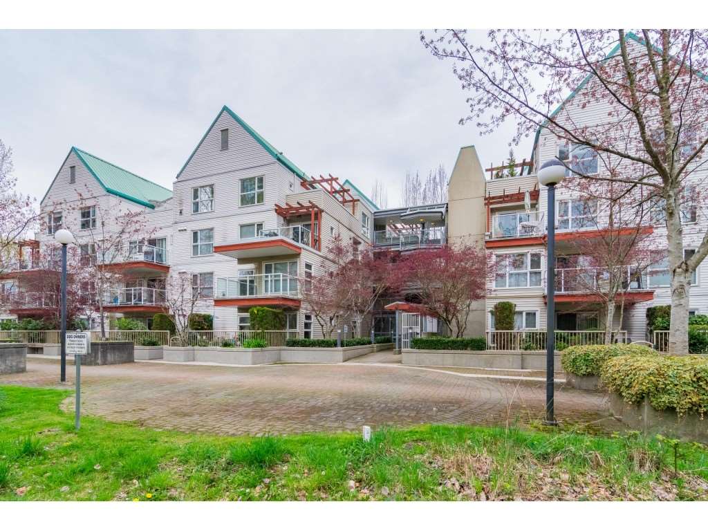 A206 9868 Whalley Boulevard, Surrey, BC, V3T 5S8 R2354879 Angela