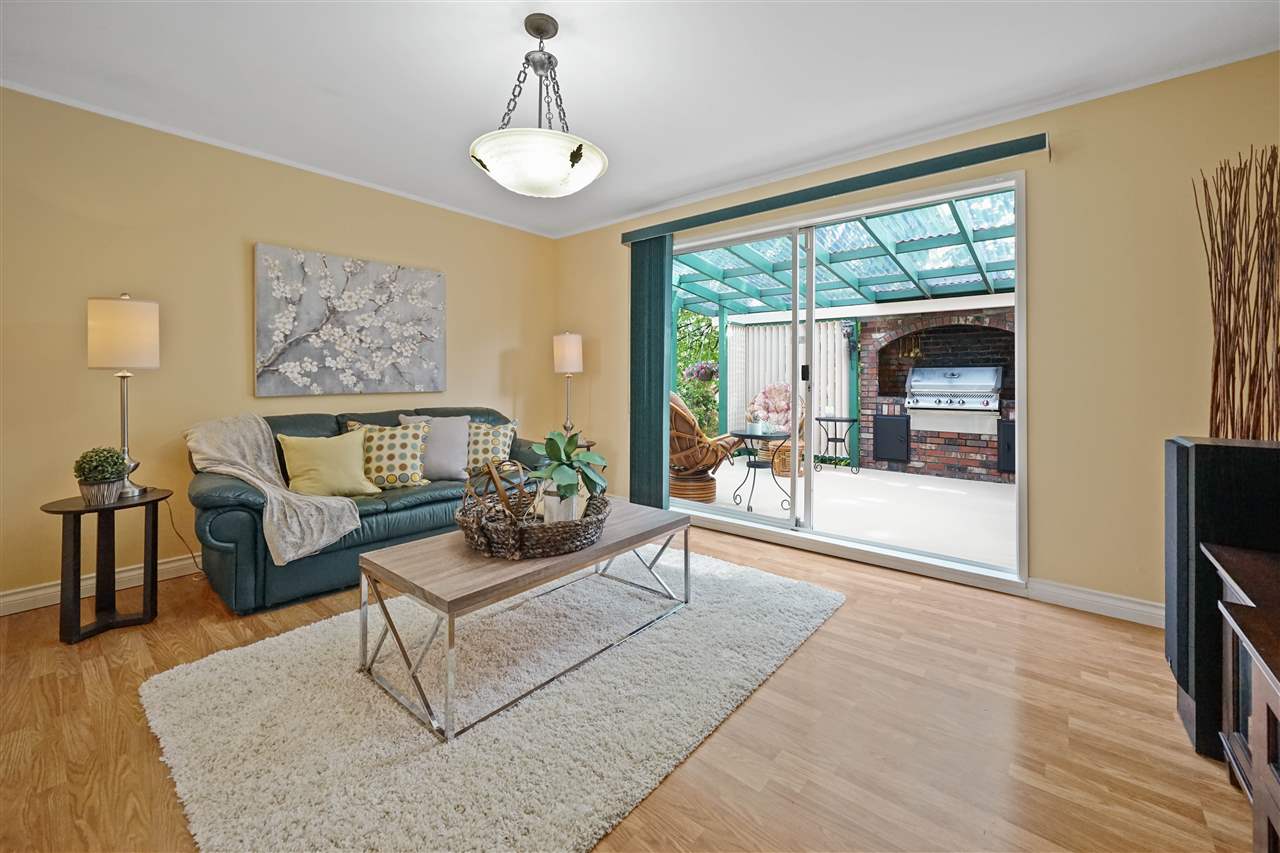 215 Second Street, New Westminster, BC, V3L 2K5 R2363240 Patti and