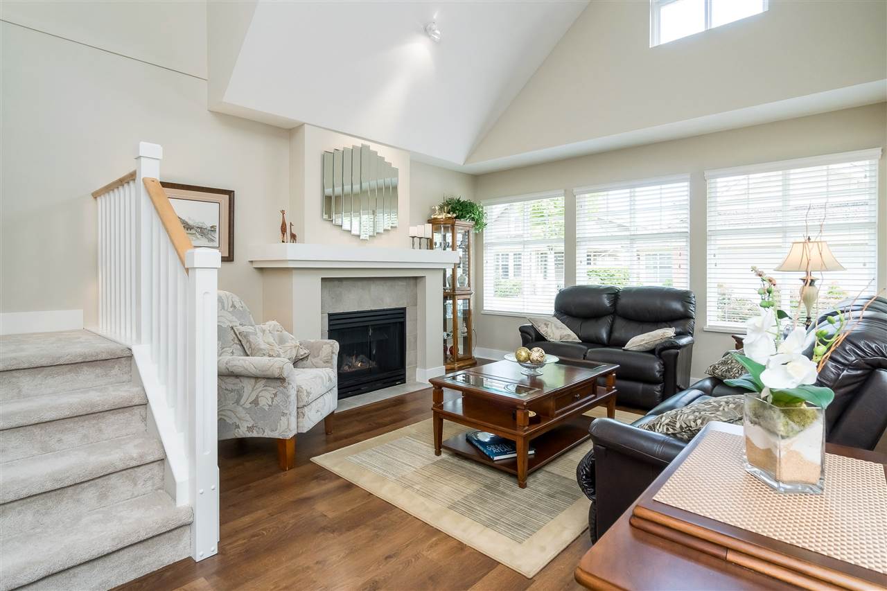 38 15450 Rosemary Heights Crescent, Surrey, BC, V3Z 0K1 R2366672