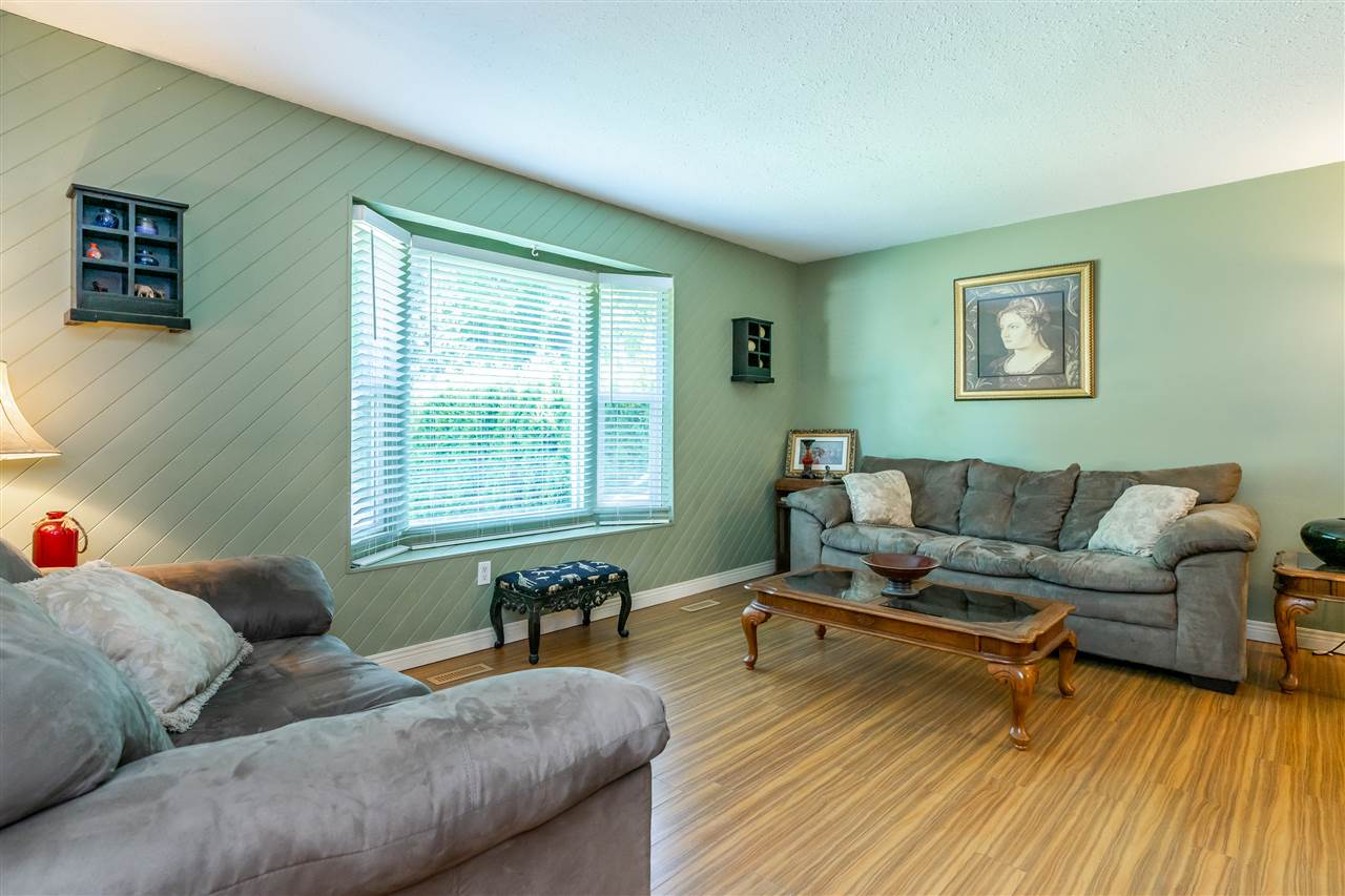 2469 Cameron Crescent, Abbotsford, BC, V3G 2B1 R2367631 Scott