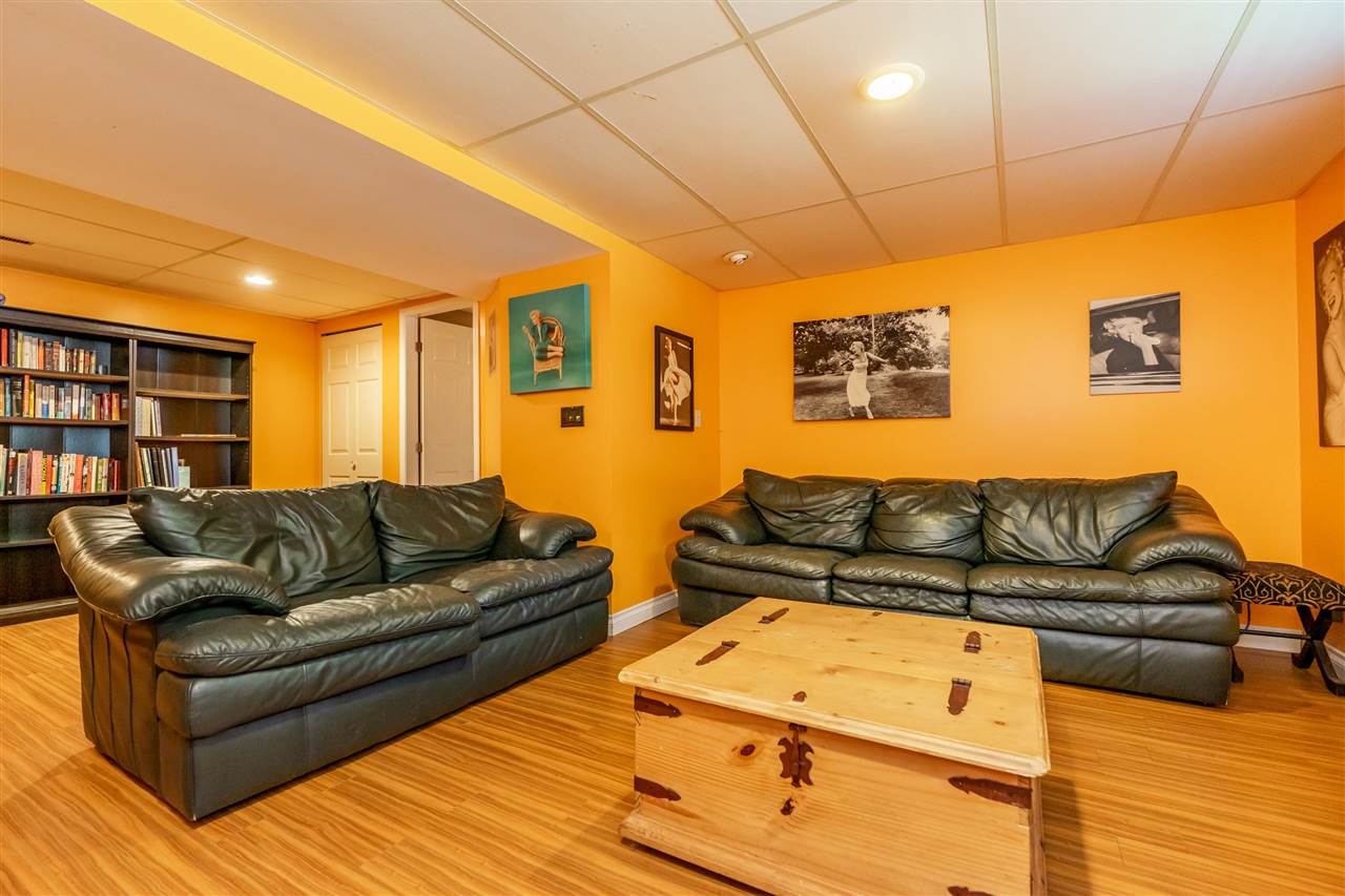 2469 Cameron Crescent, Abbotsford, BC, V3G 2B1 R2367631 Scott