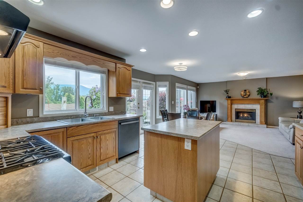 47510 Chartwell Drive, Chilliwack, BC, V2P 7Z6 R2371799 Sarah Toop