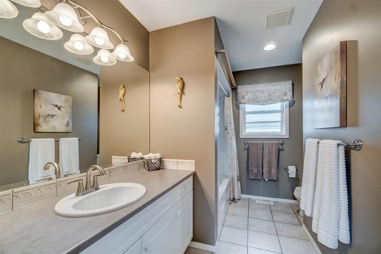 47510 Chartwell Drive, Chilliwack, BC, V2P 7Z6 R2371799 Sarah Toop