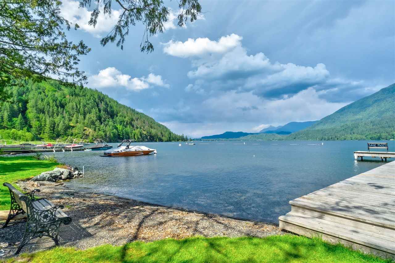 1984 Lindell Avenue, Lindell Beach, BC, V2R 4W6 R2372740 Sarah Toop