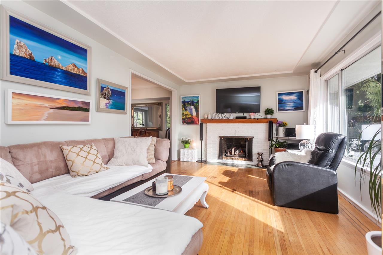 1582 Ross Road, North Vancouver, BC, V7J 1V4 R2374894 Lisa Billett