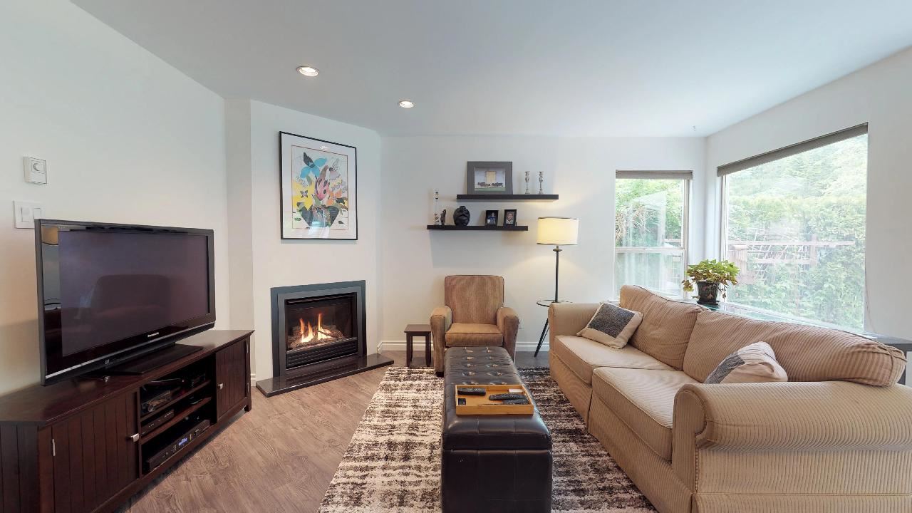 1561 Macdonald Place, Squamish, BC, V0N 1H0 R2377826 Liz Kaiser