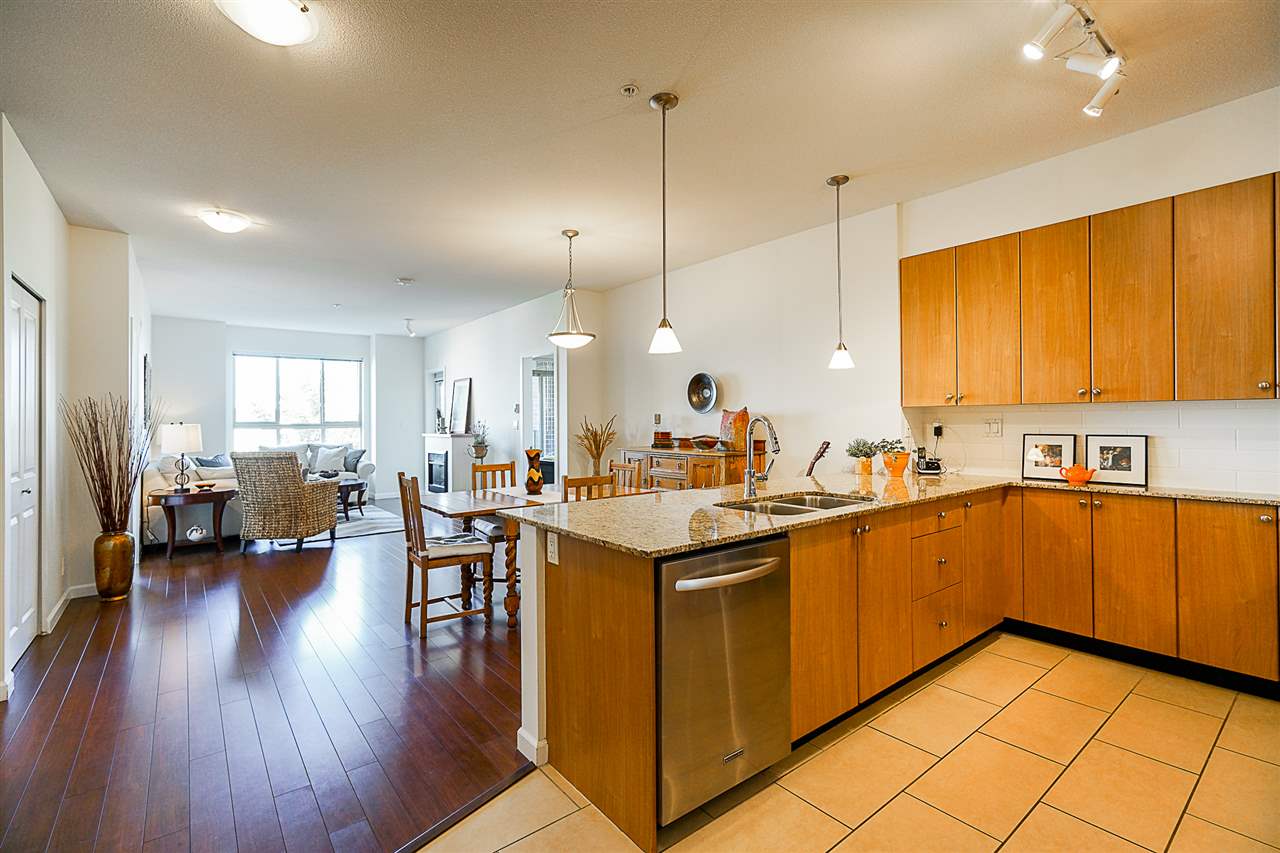 208 285 Ross Drive, New Westminster, BC, V3L 0B9 R2380986 Patti