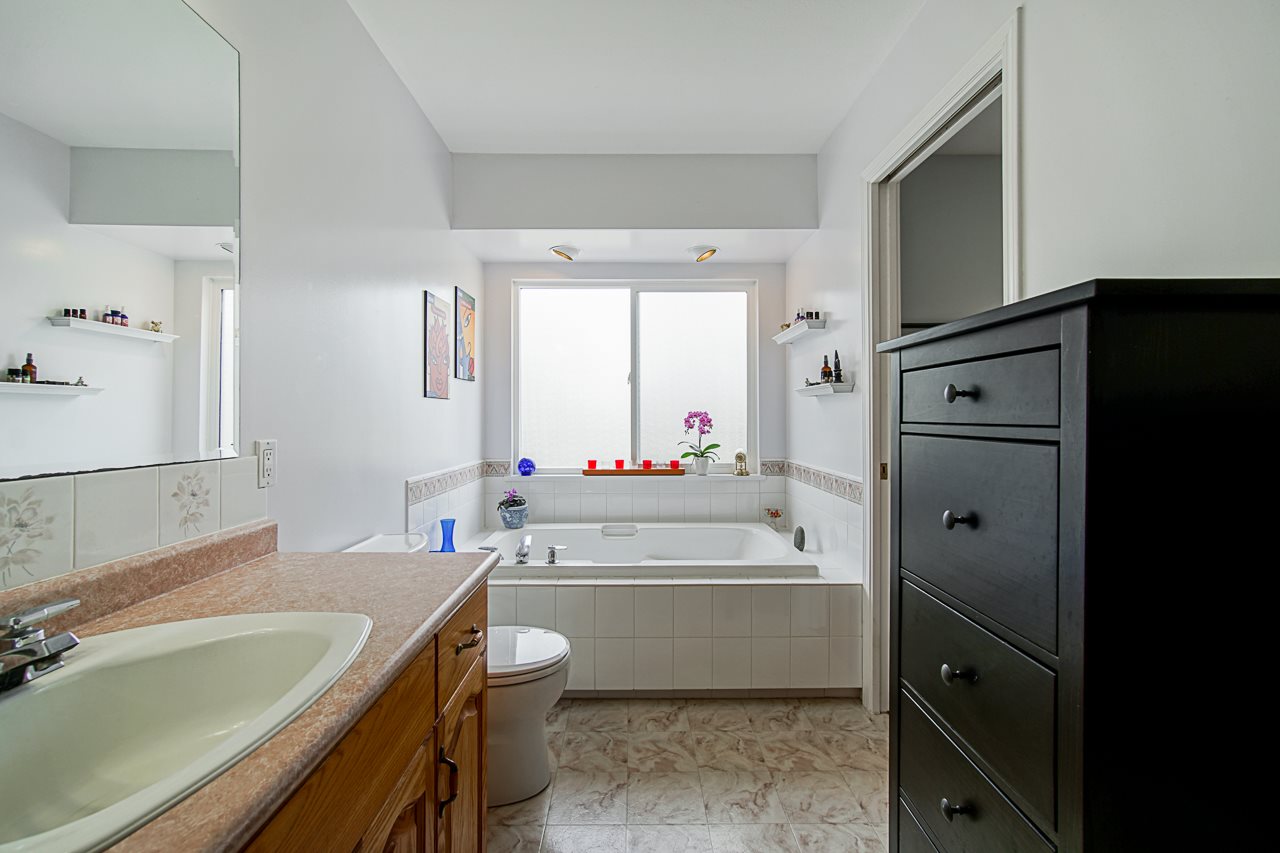 26025 72 Avenue, Langley, BC, V4W 1V5 R2384152 Amy Brattebo