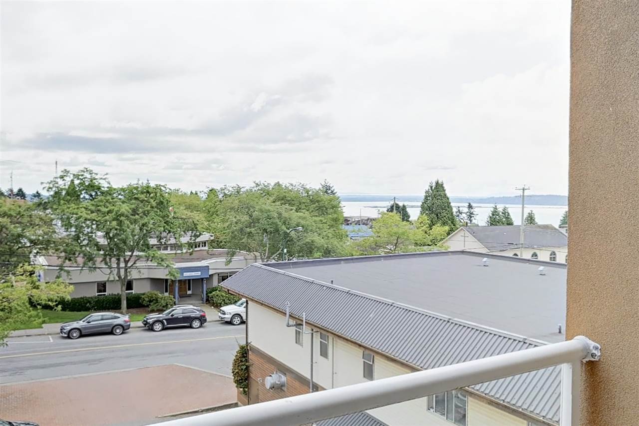 308 15233 Pacific Avenue, White Rock, BC, V4B 1P8 • R2391010