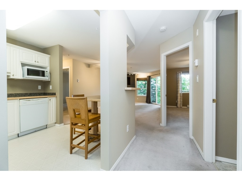 208 33480 Ferguson Way, Abbotsford, BC, V2S 8G1 R2392370